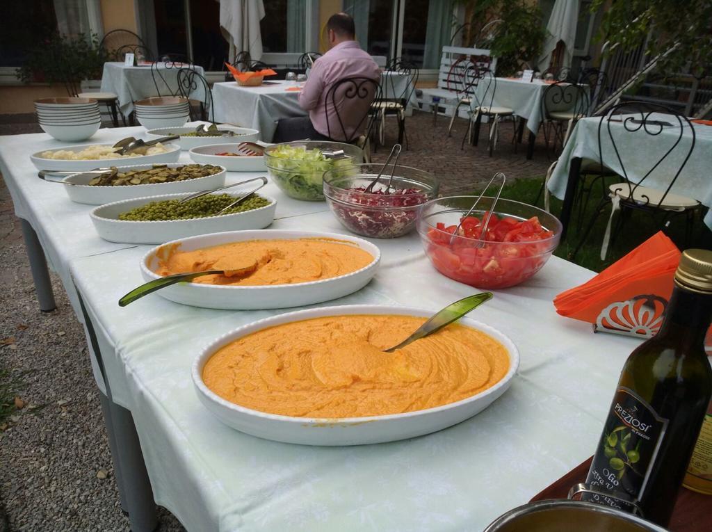 Ostello Citta Di Rovereto روفيريتو المظهر الخارجي الصورة